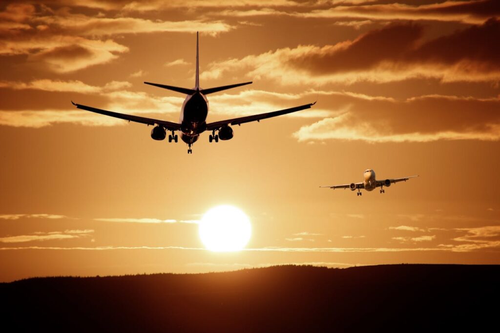 aircraft-landing-reach-injection-47044-47044.jpg